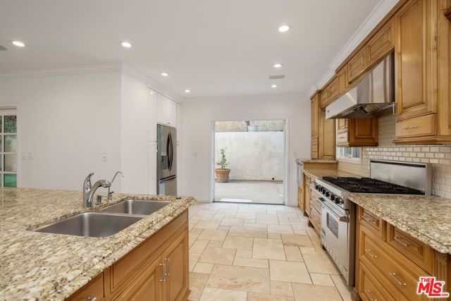 1035 Westholme Avenue, Los Angeles, CA 90024