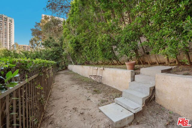 1035 Westholme Avenue, Los Angeles, CA 90024