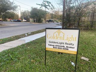 3848 Mainer Street, Houston, TX 77021