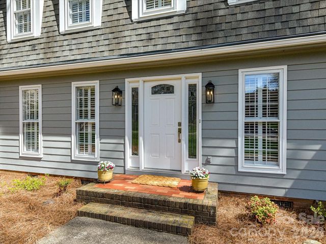 6523 Pensford Lane, Charlotte, NC 28270