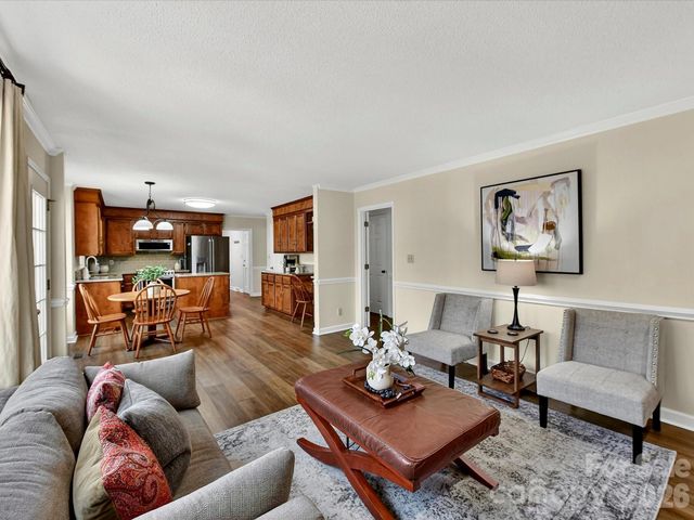 6523 Pensford Lane, Charlotte, NC 28270