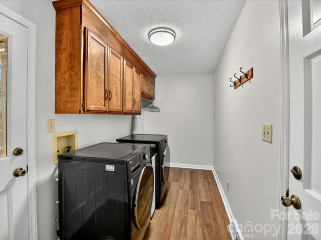 6523 Pensford Lane, Charlotte, NC 28270