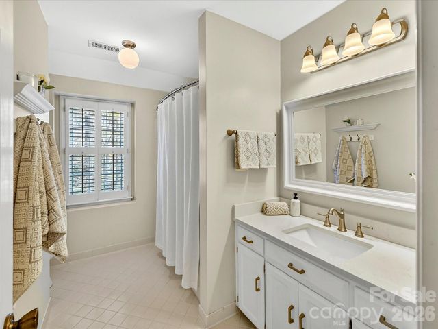 6523 Pensford Lane, Charlotte, NC 28270