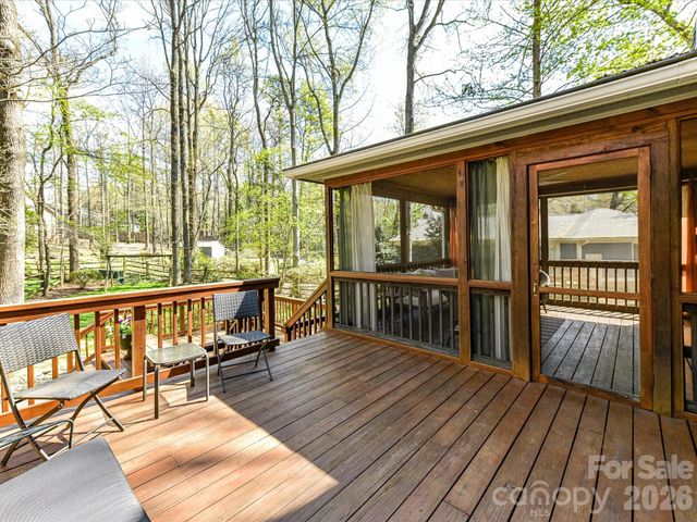 6523 Pensford Lane, Charlotte, NC 28270