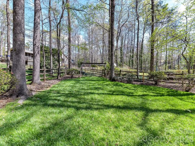 6523 Pensford Lane, Charlotte, NC 28270