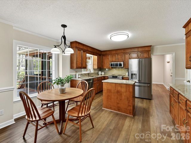 6523 Pensford Lane, Charlotte, NC 28270