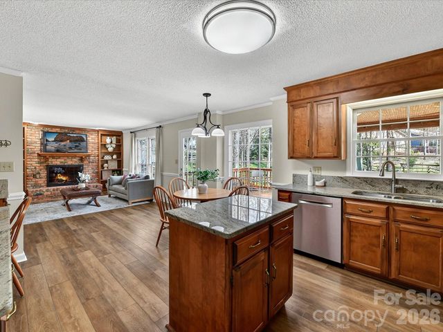 6523 Pensford Lane, Charlotte, NC 28270