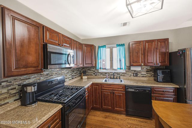 911 Harris Avenue, Union Beach, NJ 07735