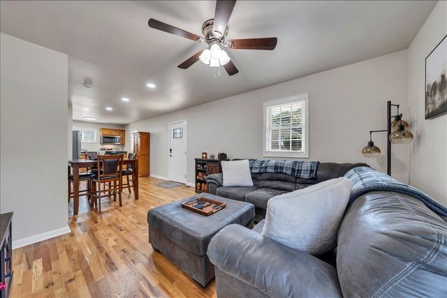 1101 Gearhart RD SE, Roanoke, VA 24014