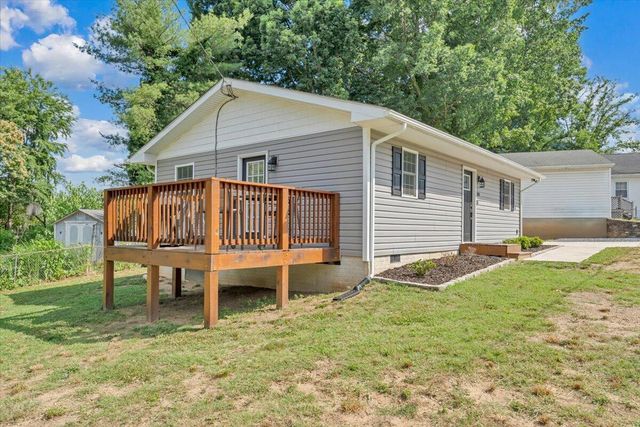 1101 Gearhart RD SE, Roanoke, VA 24014
