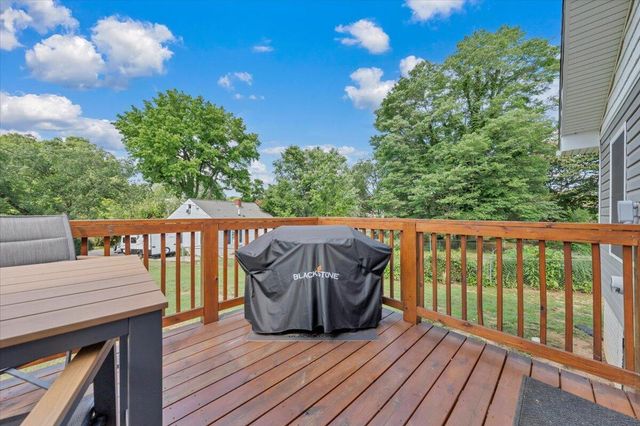 1101 Gearhart RD SE, Roanoke, VA 24014