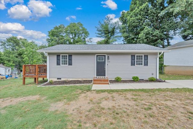 1101 Gearhart RD SE, Roanoke, VA 24014