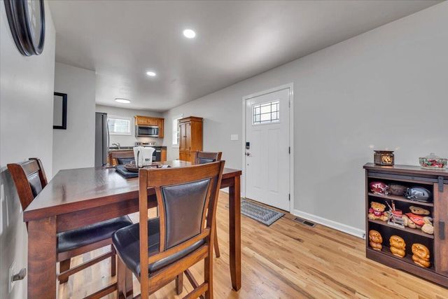 1101 Gearhart RD SE, Roanoke, VA 24014