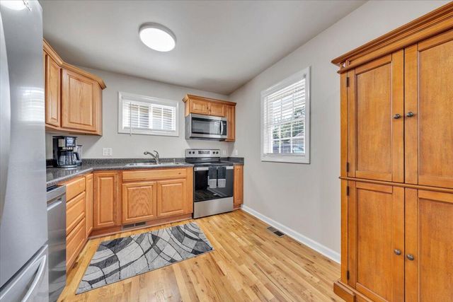 1101 Gearhart RD SE, Roanoke, VA 24014