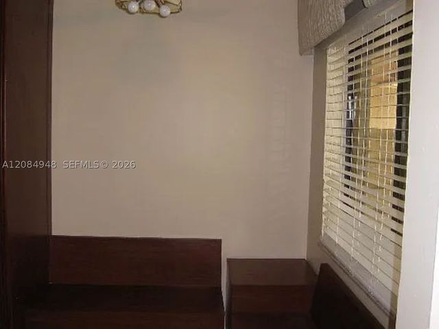447 Lakeview Dr 1, Weston, FL 33326