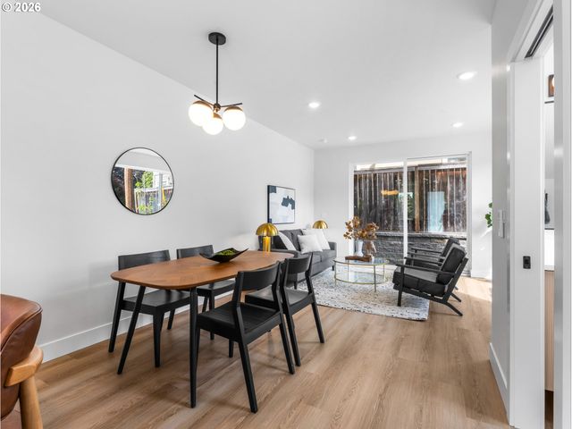 7581 Sw Capitol Hwy, Portland, OR 97219
