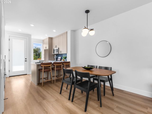 7581 Sw Capitol Hwy, Portland, OR 97219