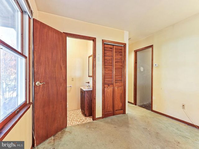 1020 HILARY, Croydon, PA 19021