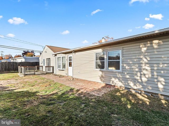 1020 HILARY, Croydon, PA 19021