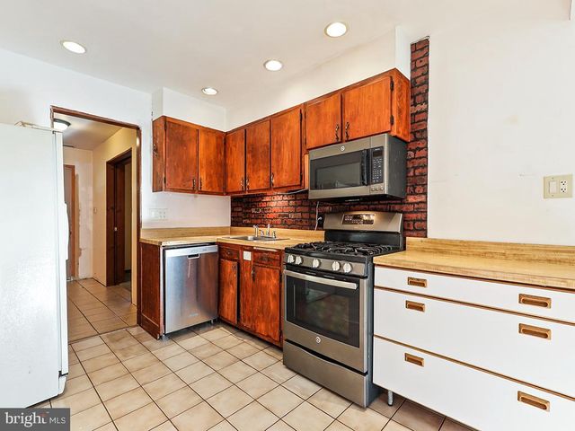 1020 HILARY, Croydon, PA 19021