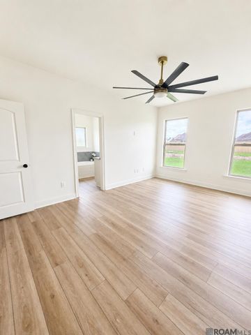 23154 Arcwood Dr, Denham Springs, LA 70726