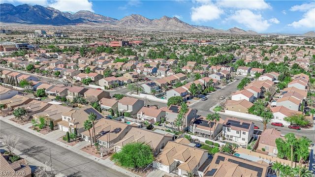 9808 Dusty Winds Avenue, Las Vegas, NV 89117