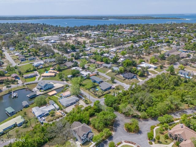 1150 Cove Pointe Drive, Panama City, FL 32401