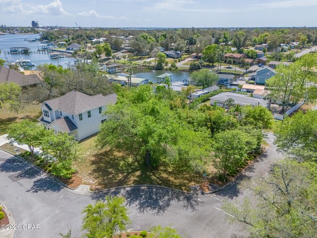 1150 Cove Pointe Drive, Panama City, FL 32401