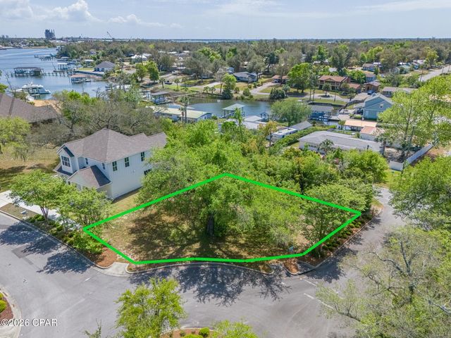1150 Cove Pointe Drive, Panama City, FL 32401