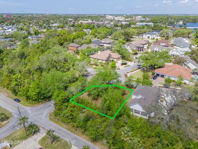 1150 Cove Pointe Drive, Panama City, FL 32401