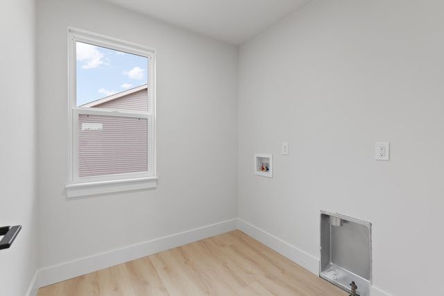 2513 Clinton Way, Jackson, MI 49201