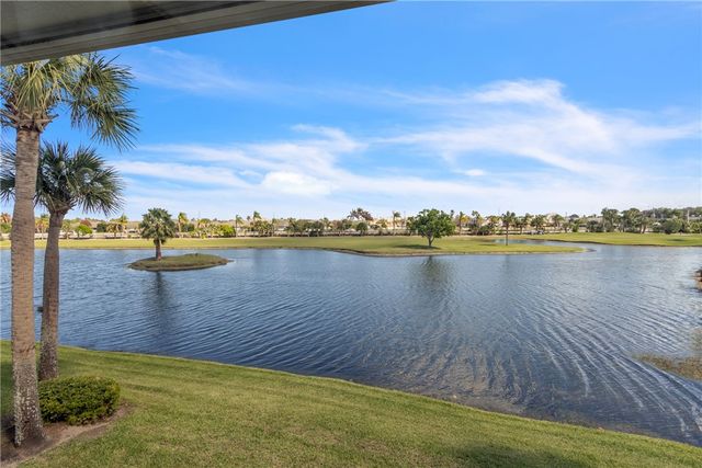 31 Plantation Drive 206, Vero Beach, FL 32966