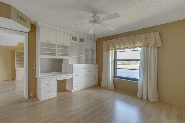 31 Plantation Drive 206, Vero Beach, FL 32966