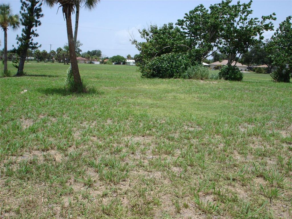 2301 S TAMIAMI TRAIL, Osprey, FL 34229