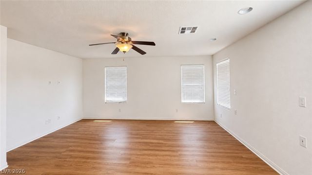 4727 High Anchor Street, Las Vegas, NV 89121