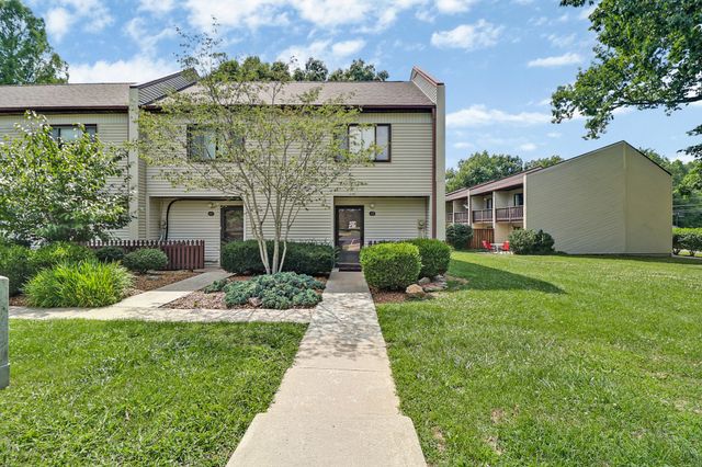 12 Wilshire Heights Dr, Crossville, TN 38558