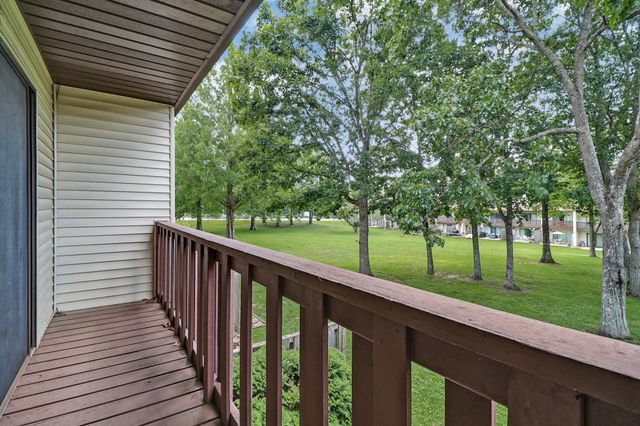 12 Wilshire Heights Dr, Crossville, TN 38558