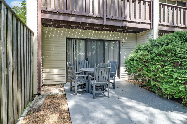 12 Wilshire Heights Dr, Crossville, TN 38558