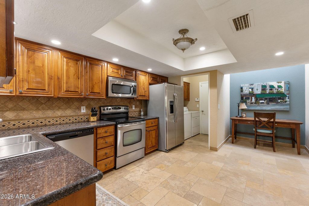 Image 11 of property listing at 8047 E VIA DEL DESIERTO --, Scottsdale, AZ 85258