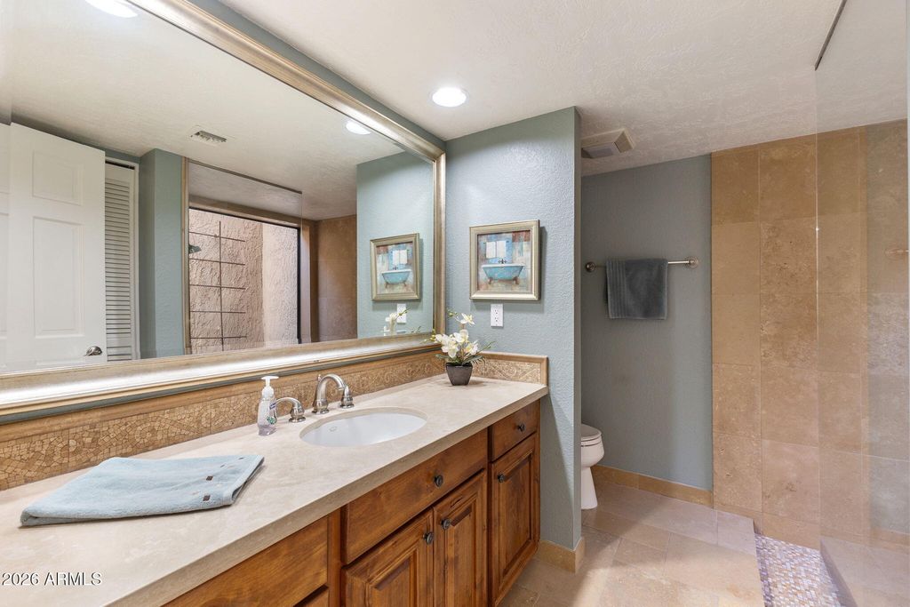 Image 16 of property listing at 8047 E VIA DEL DESIERTO --, Scottsdale, AZ 85258