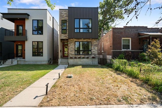 4330 Vista Avenue, St Louis, MO 63110