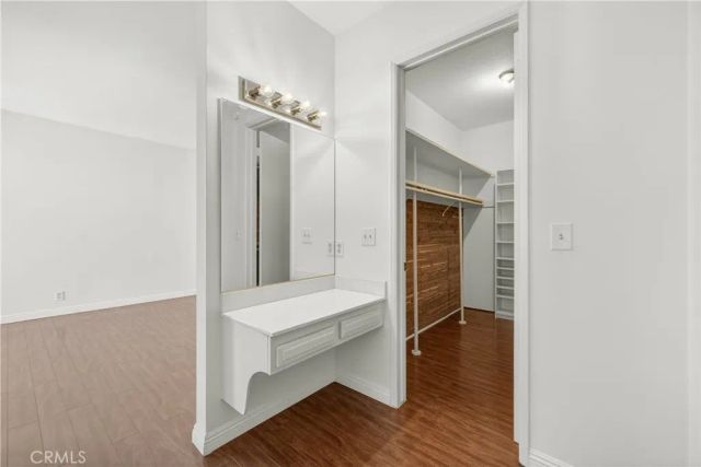 5216 Yarmouth Avenue 305, Encino, CA 91316