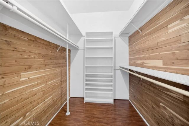 5216 Yarmouth Avenue 305, Encino, CA 91316