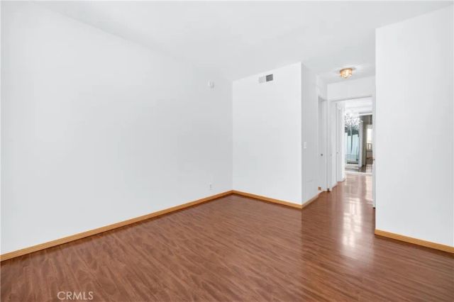 5216 Yarmouth Avenue 305, Encino, CA 91316