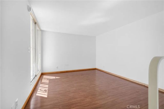 5216 Yarmouth Avenue 305, Encino, CA 91316
