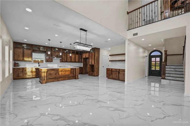 3221 E La Cienega Street, Edinburg, TX 78542