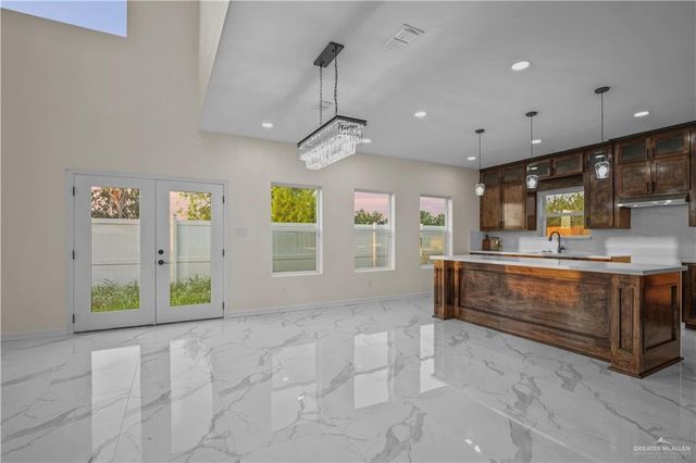 3221 E La Cienega Street, Edinburg, TX 78542