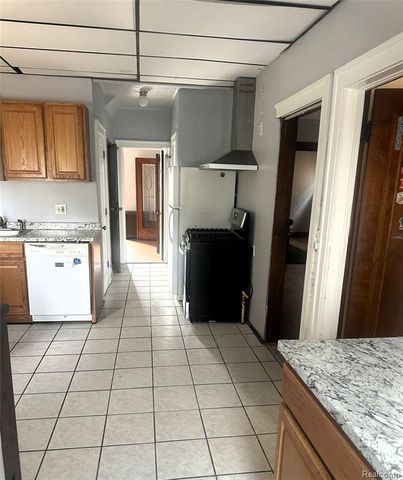 16554 Fairfield Street, Detroit, MI 48221