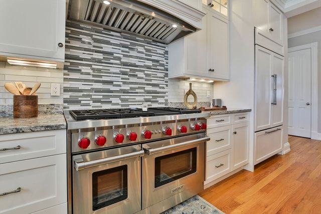 5 Coastline Drive, Mashpee, MA 02649