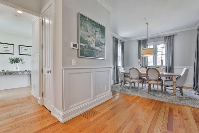 5 Coastline Drive, Mashpee, MA 02649